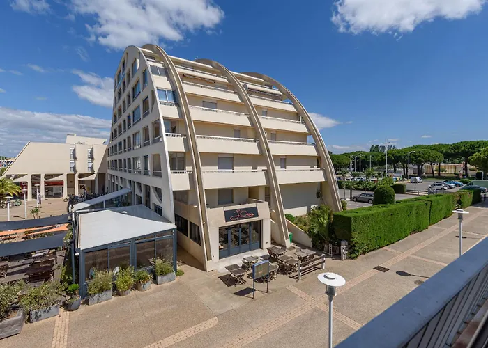 Le Suffren-2 By Interhome Appartement